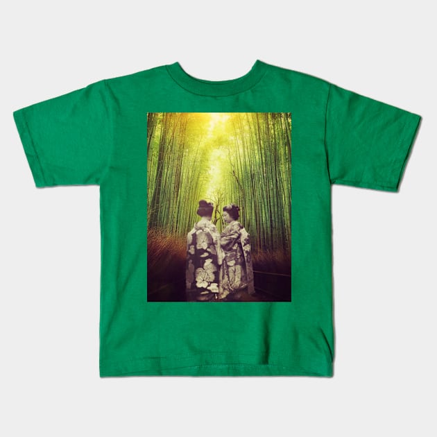 Green and Gold... Kids T-Shirt by montagealabira